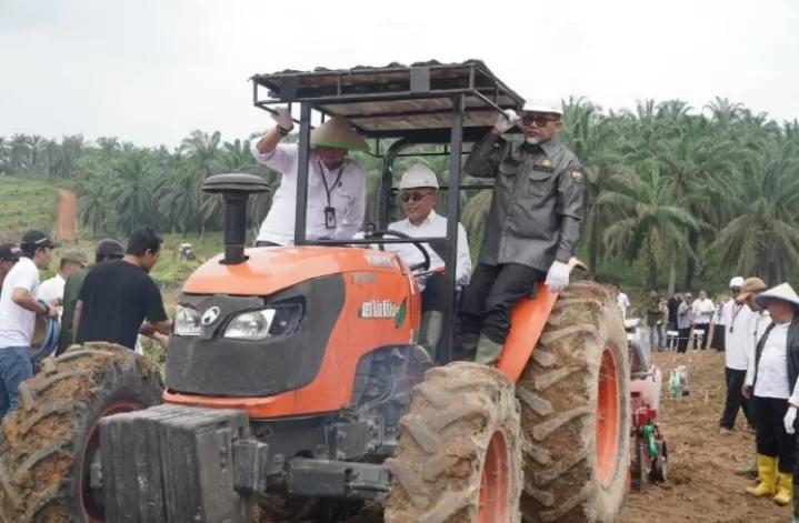 PTPN IV PalmCo Perluas Program Tanam Padi ke Provinsi Jambi, Dorong Ketahanan Pangan Nasional