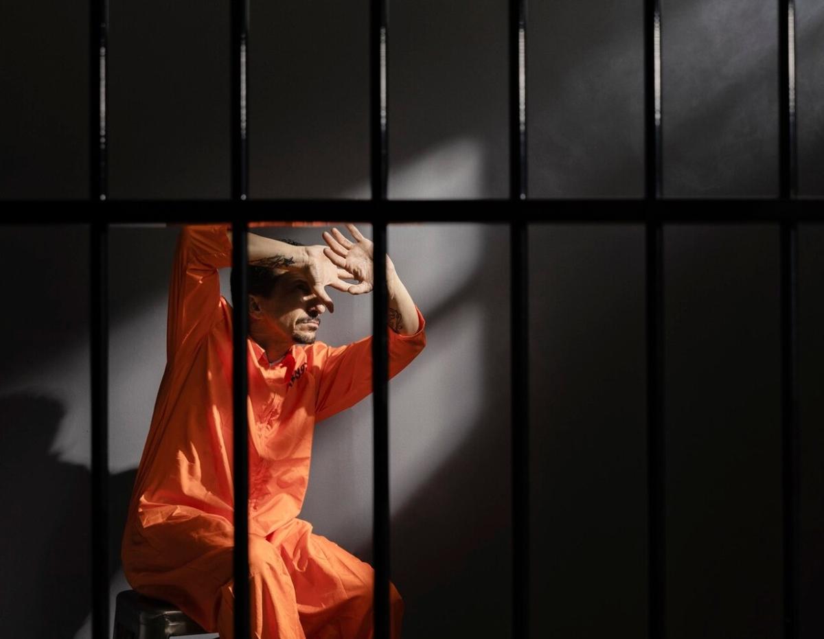 Ironi Penegakan Hukum: Terpidana Korupsi Bebas Santap di Restoran