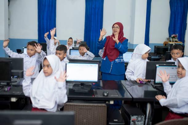 Komisi X DPR Minta Pemerintah Tidak Pangkas Tunjangan Sertifikasi Guru