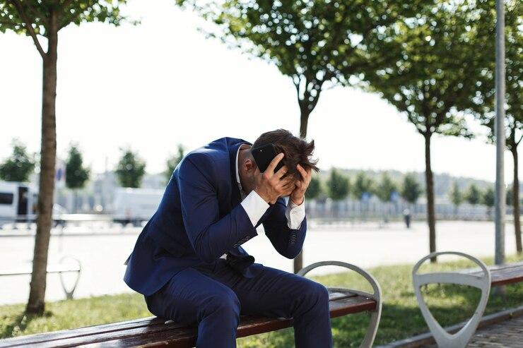 14 Cara Tetap Kuat Saat Menghadapi Beban Hidup yang Berat