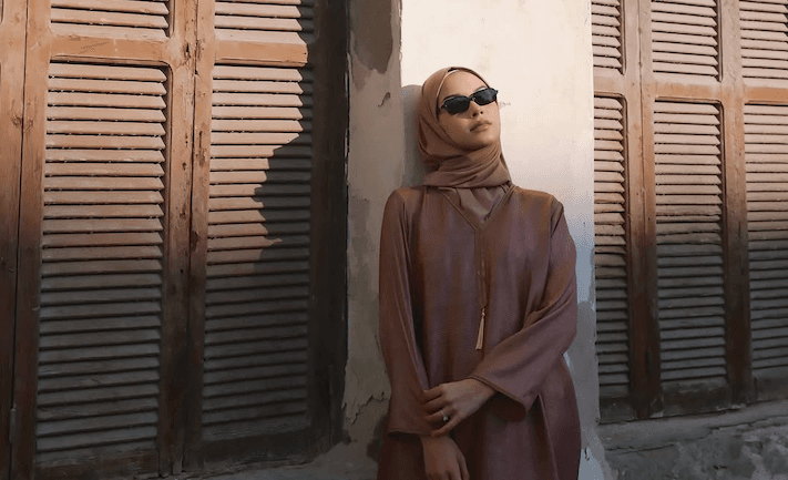 Pesona Alyssa Daguise di Jeddah, Tampil Menawan dengan Hijab dan Kaftan