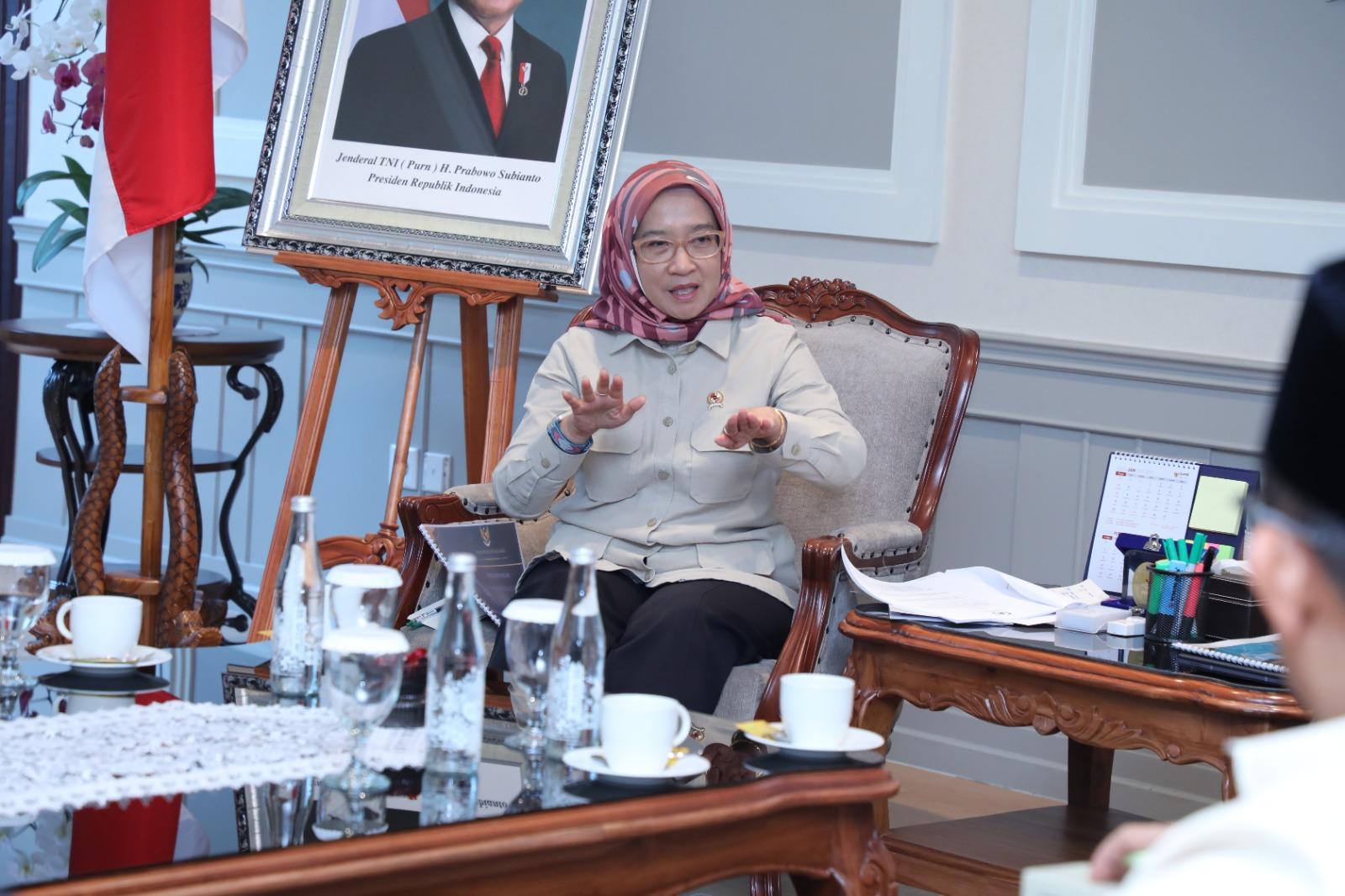 Menteri Rini Sampaikan Dukungan Penguatan Kelembagaan dan SDM untuk Badan Penyelenggara Haji