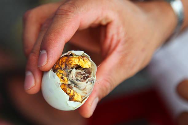 Balut: Kuliner Ekstrem Filipina yang Kaya Manfaat, Berani Coba?