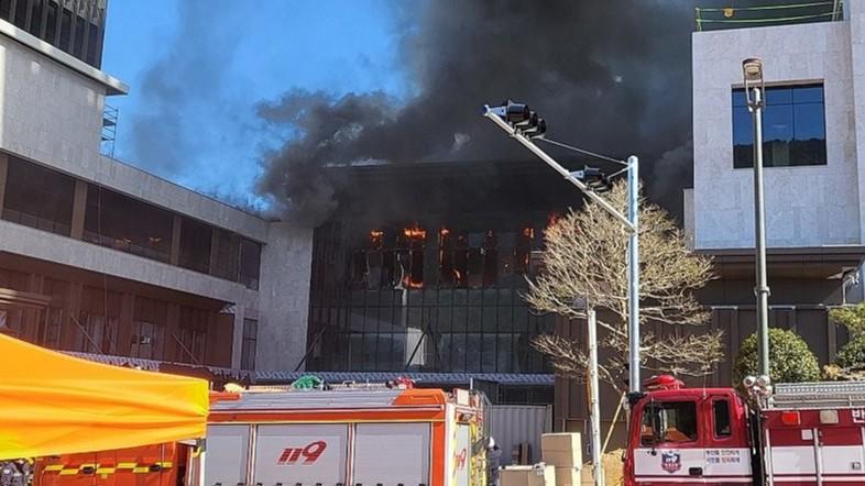 Kebakaran Proyek Hotel Banyan Tree Busan Tewaskan Enam Pekerja