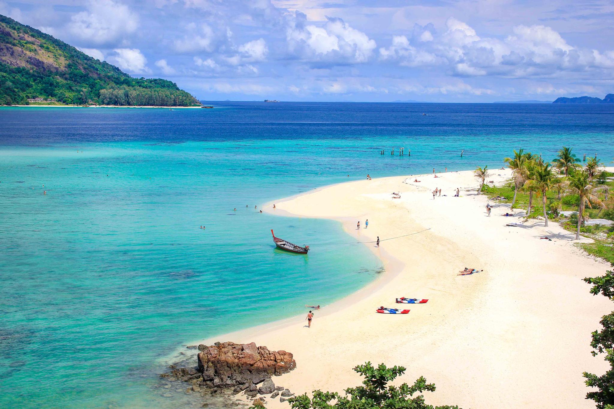 Menjelajahi Koh Lipe, Pulau Tersembunyi di Thailand