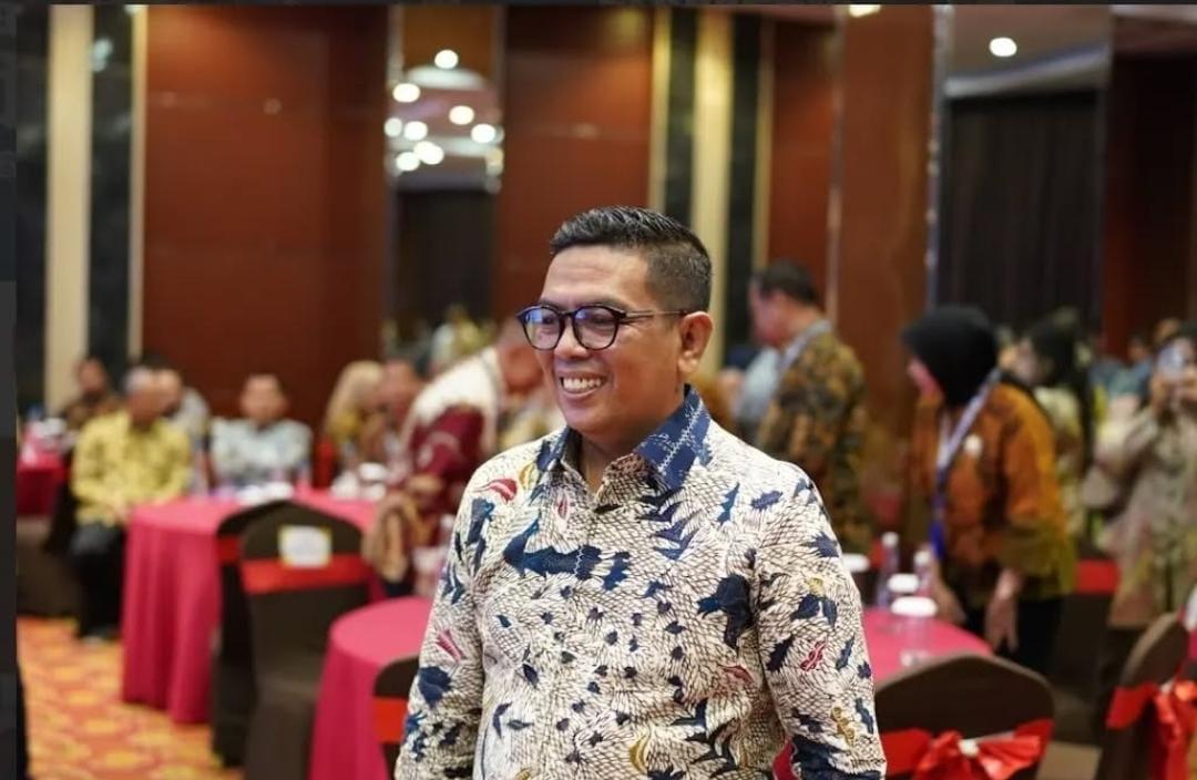 Enggan Bebani APBD, Andra Soni Pilih Jahit Sendiri Pakaian untuk Pelantikan