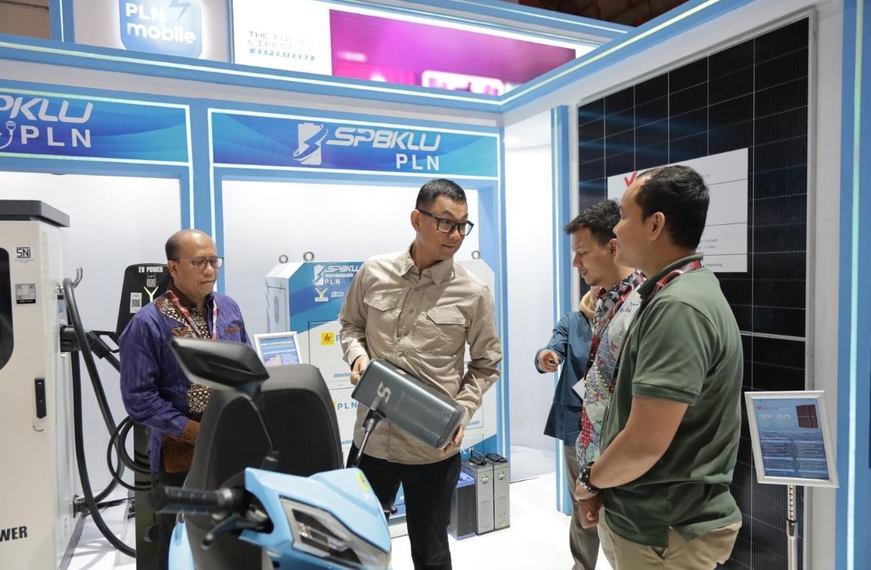 PLN Hadirkan Promo EV Deals Selama IIMS 2025, Beli Kendaraan Listrik Dapat E-Voucher hingga Rp2 Juta