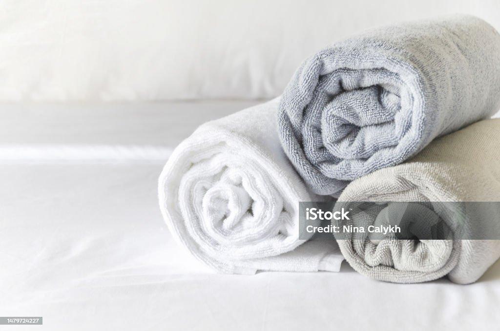 Seberapa Sering Harus Mencuci Handuk Mandi? Ini Kata Dokter Kulit