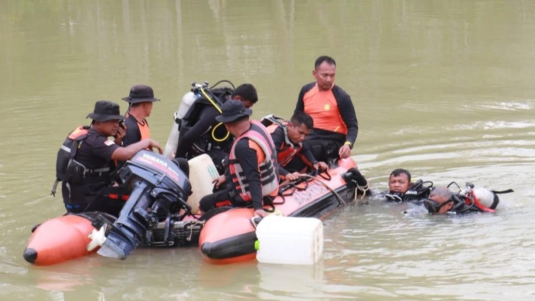 Korban Terakhir Ditemukan, Total 15 Orang Tewas Akibat Truk Terjun ke Sungai di Pelalawan Riau