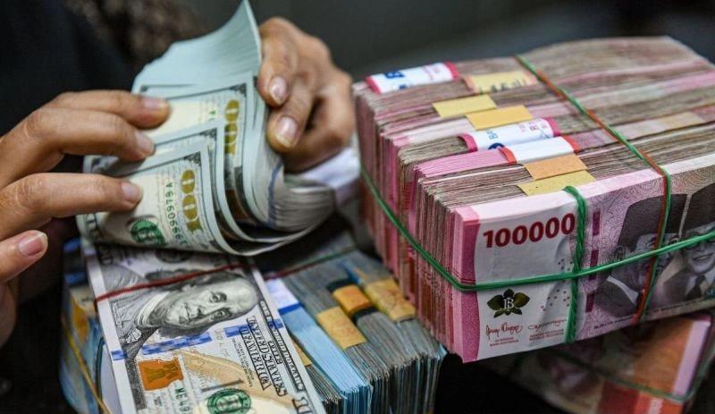 Tarif AS untuk Kanada Tetap Berjalan Bikin Rupiah Keok Lawan Dolar AS