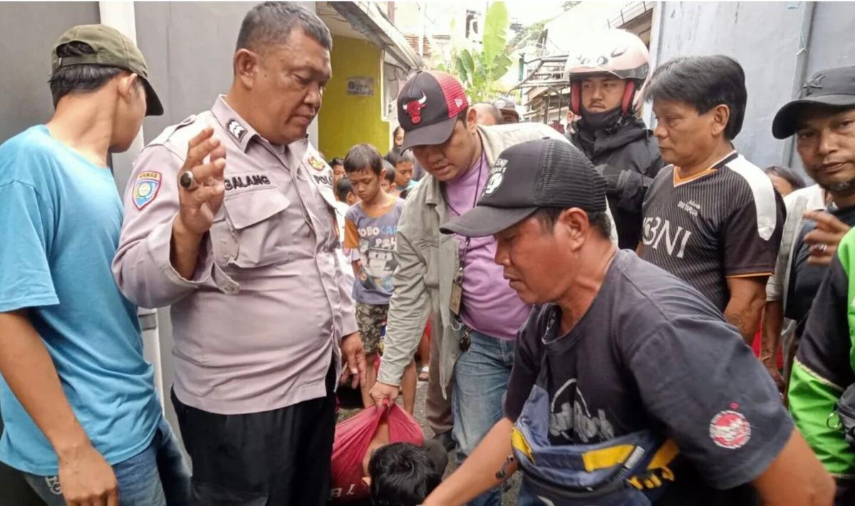 Dramatis! Maling Motor di Jaktim Terjepit Pintu saat Melarikan Diri Lewat Plafon