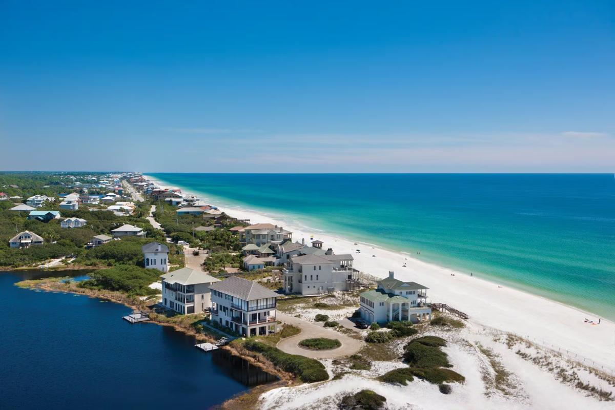 Menjelajahi Keindahan Pantai Florida di Musim Semi 2025