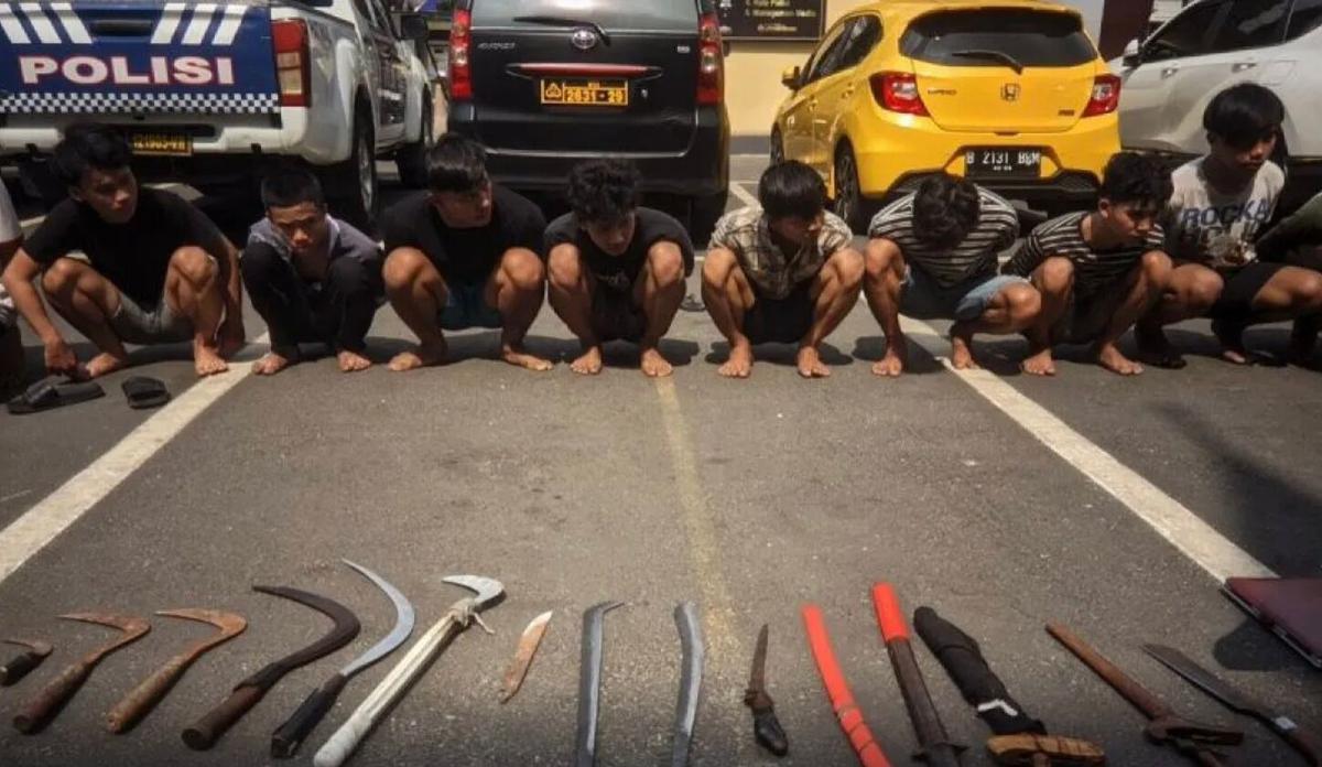 Polisi Tangkap Tiga Remaja yang Simpan Sajam, Diduga Hendak Tawuran di Jakut