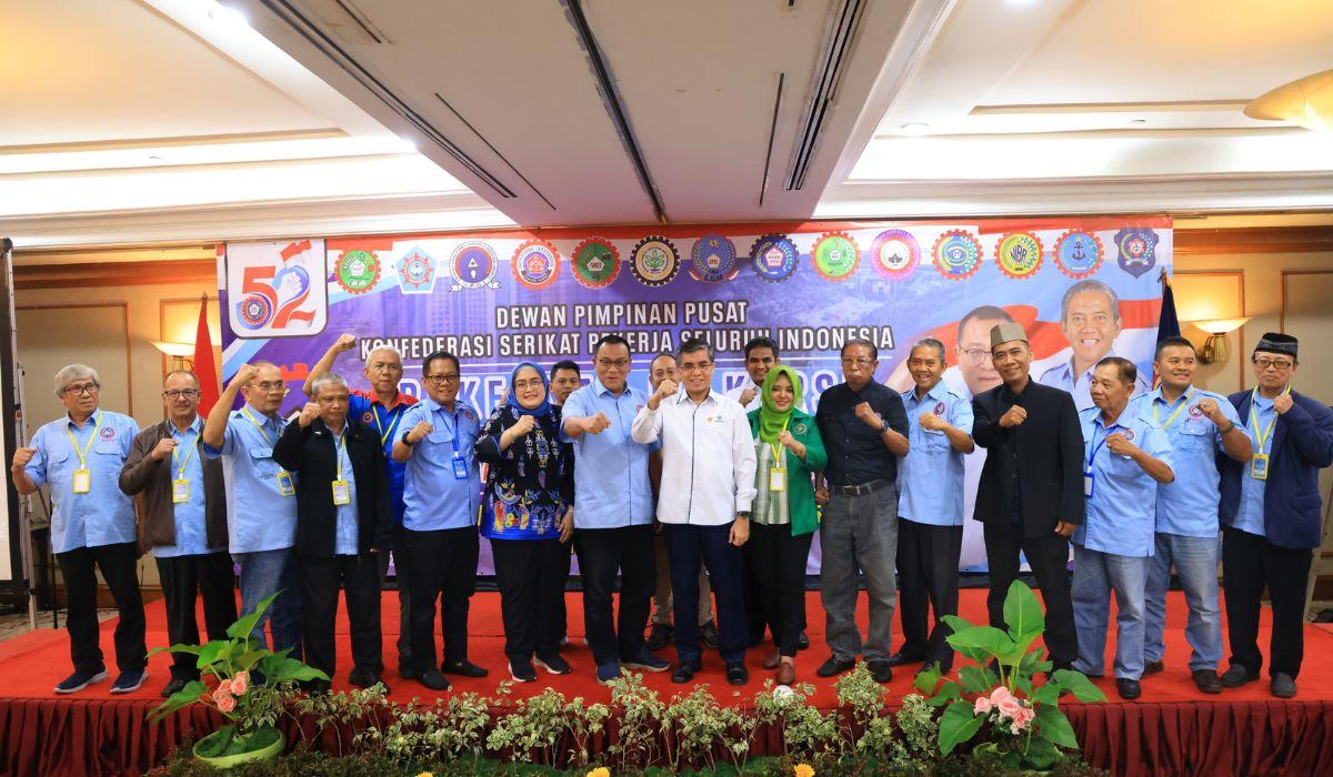 Menaker Tekankan Peran Penting Pekerja Terhadap Pertumbuhan Ekonomi