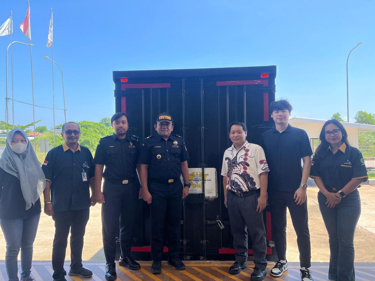 PT Indo Prowell Lestari Ekspor Perdana 1,2 Ton Bubuk Termoplastik ke Vietnam