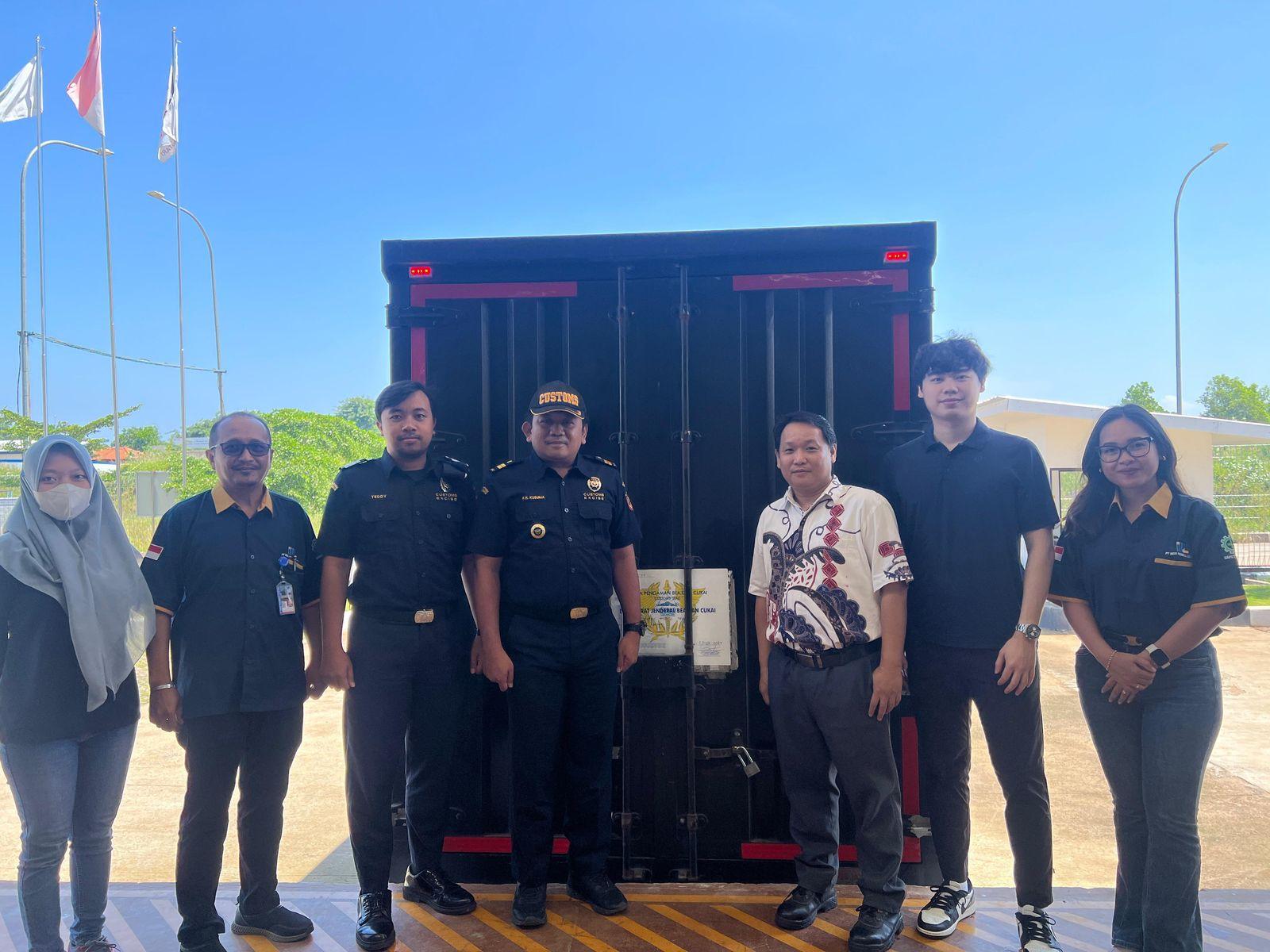 PT Indo Prowell Lestari Ekspor Perdana 1,2 Ton Bubuk Termoplastik ke Vietnam