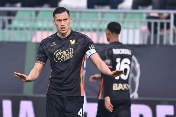 Rentan Degradasi, Jay Idzes Disarankan Hengkang dari Venezia