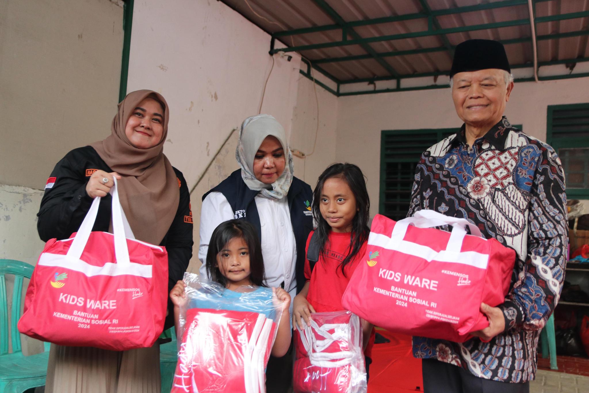 Jakarta Kembali Banjir, HNW Salurkan Bantuan dan Apresiasi Gerak Cepat Pemerintah