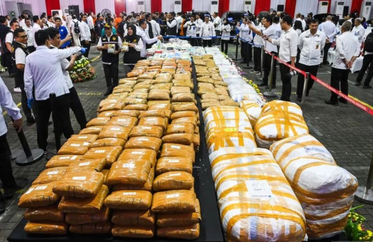 Desk Pemberantasan Narkoba Berhasil Sita 1,2 Ton Narkotika dan 16 Mobil