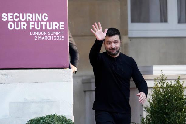 Zelenskyy Siap Negosiasi Damai dengan Rusia Buntut Tekanan Trump Cs?
