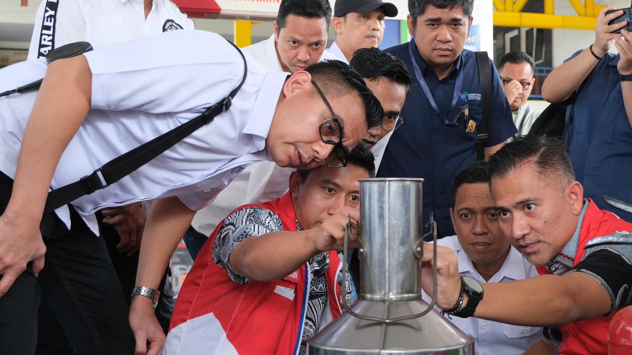 Pertamina Patra Niaga Sumbagut Bersama Stakeholder Tinjau Kualitas BBM di SPBU Medan