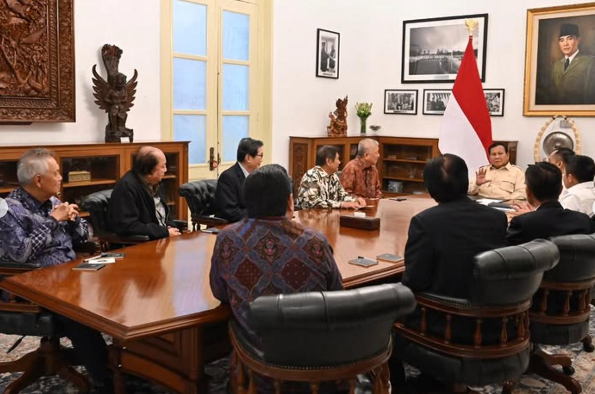 8 Konglomerat Merapat ke Istana, Aguan Duduk di Samping Prabowo