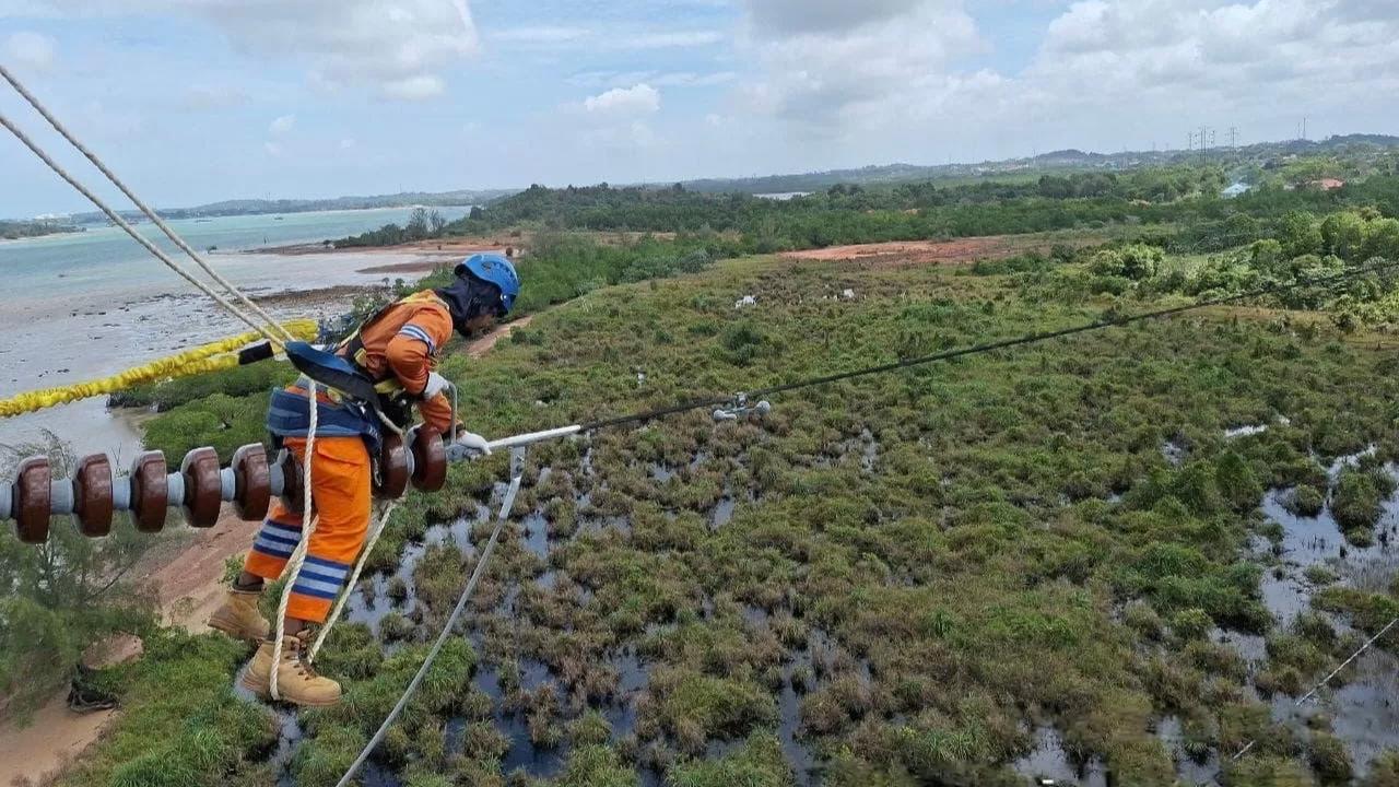 PLN Turunkan 69.000 Personel Special Force untuk Siaga Kelistrikan Ramadan dan Idulfitri 2025