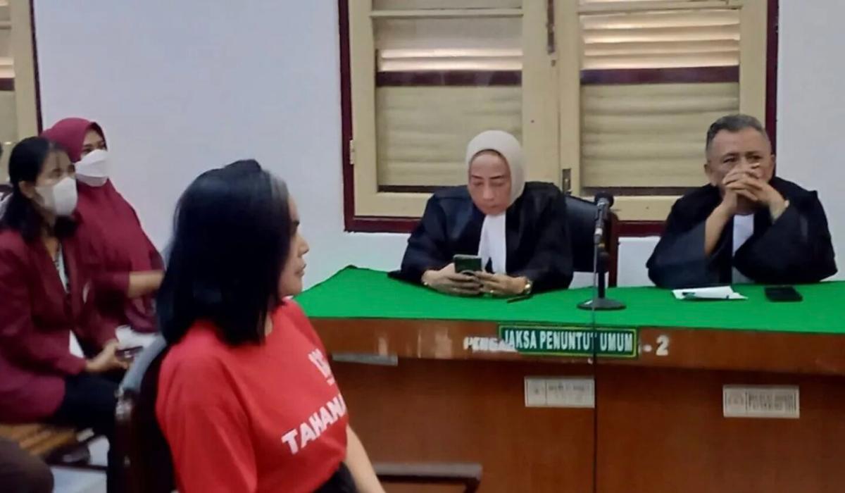 Selebgram Ratu Entok Ditahan 2 Tahun 10 Bulan Akibat Kasus Penistaan Agama