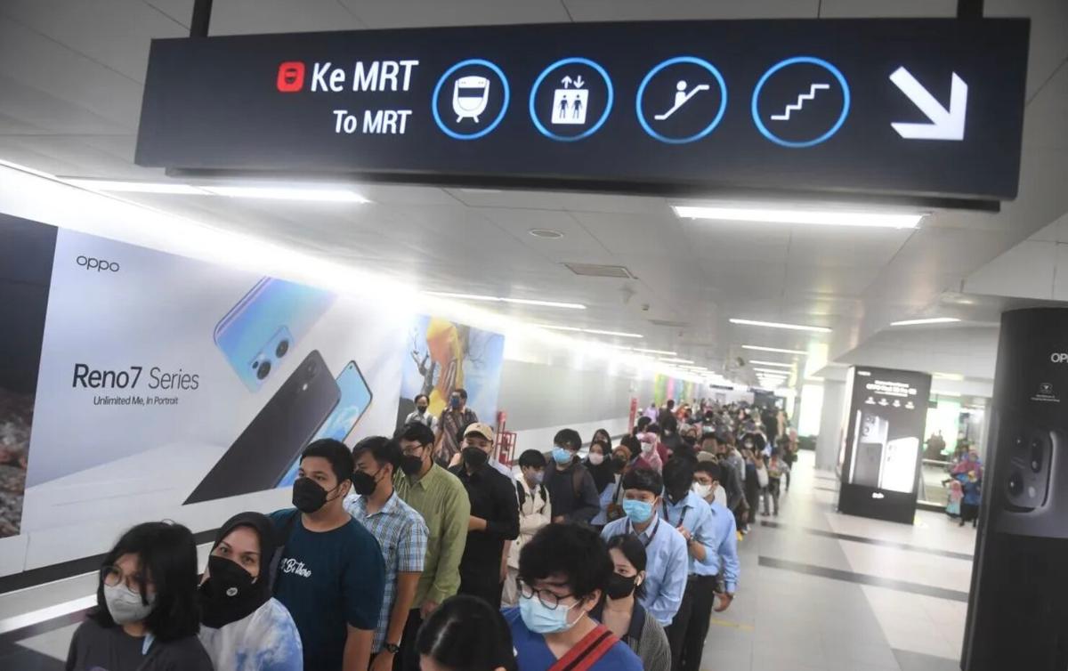 Pemprov Jakarta Siapkan Pergub Layanan Gratis MRT dan LRT Jakarta bagi 15 Golongan
