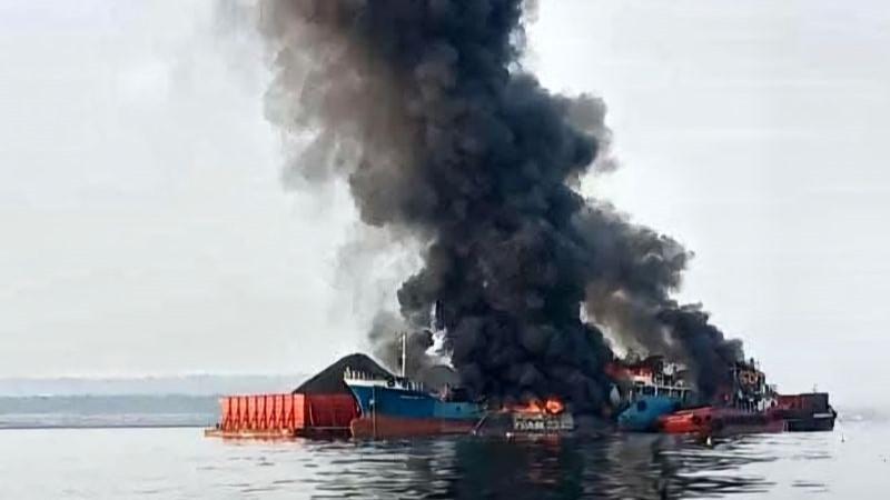 Belasan Orang Luka Akibat Kapal Meledak di Perairan Lamongan