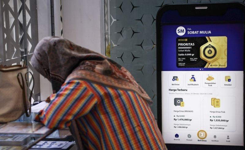 Harga Emas Hari Ini Perkasa Lagi Rp12.000 Jadi Rp1,714 Juta per Gram