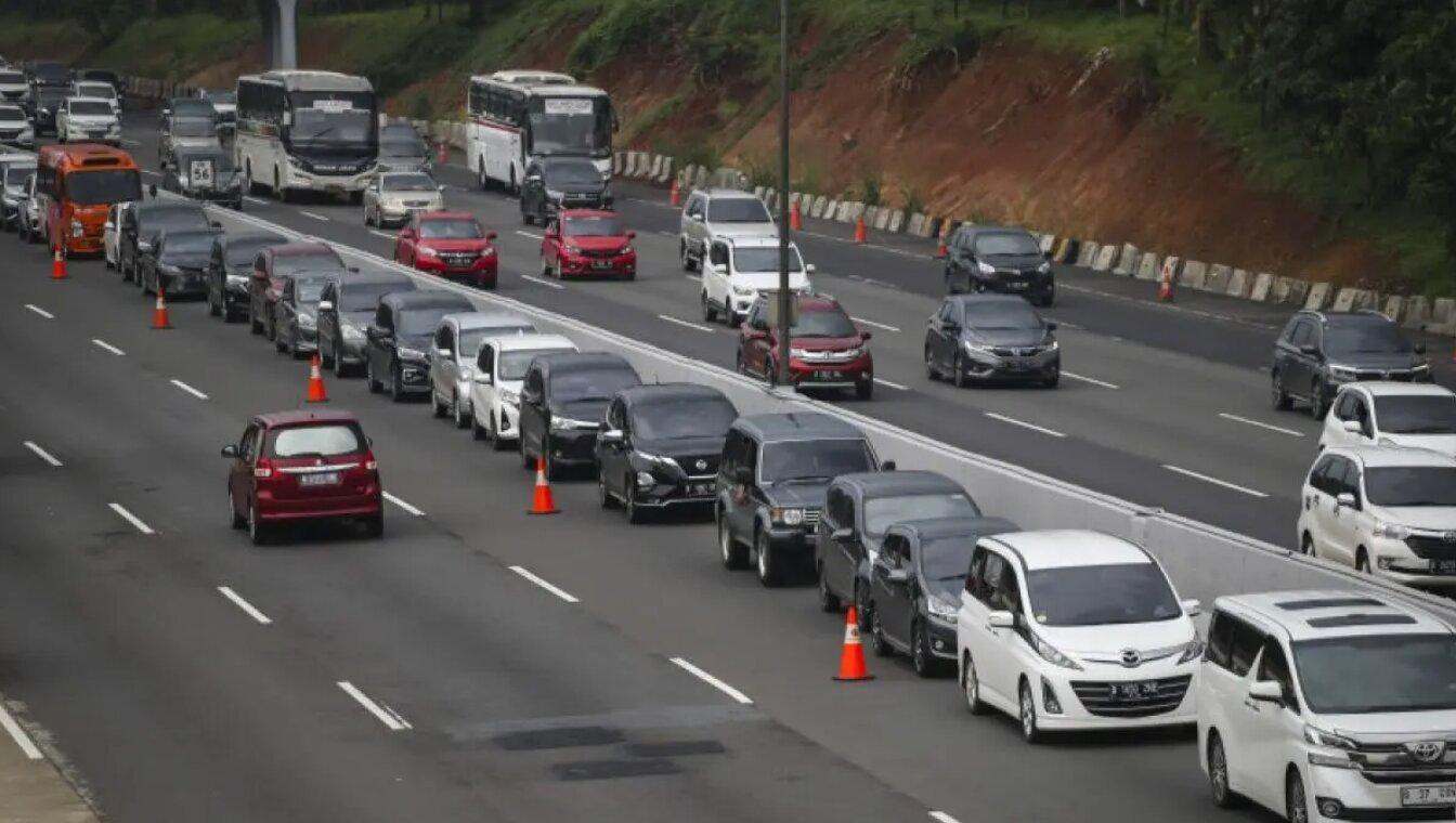 Antisipasi Macet Libur Lebaran, Sistem One Way Diterapkan di Pantai Anyer dan Carita