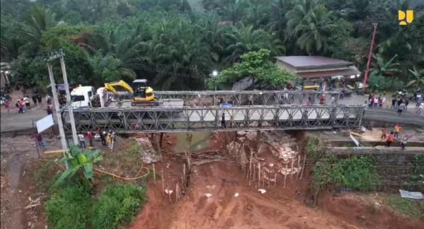 Kementerian PU Selesaikan Pembangunan Jembatan Bailey di Jambi