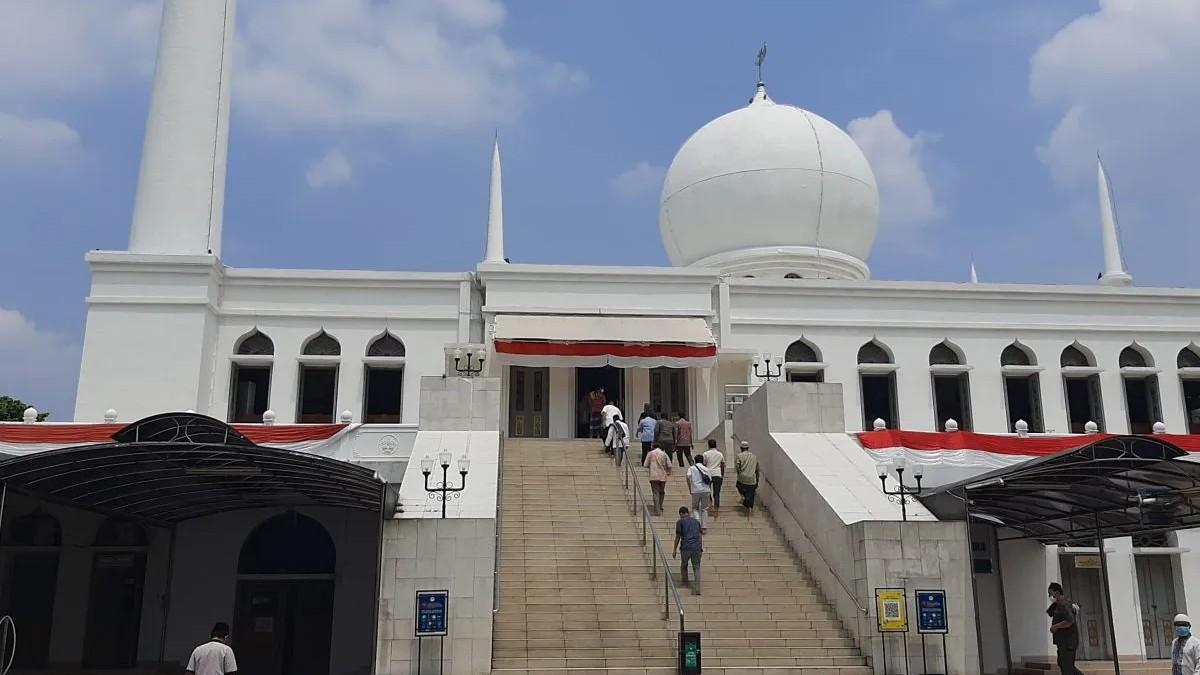 Masjid Agung Al-Azhar Salurkan Ziswaf Rp4,8 M, Ini Rinciannya