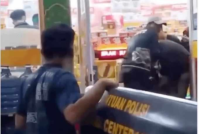 Viral! Geng Motor Keroyok Jukir hingga Tewas di Minimarket Bandung