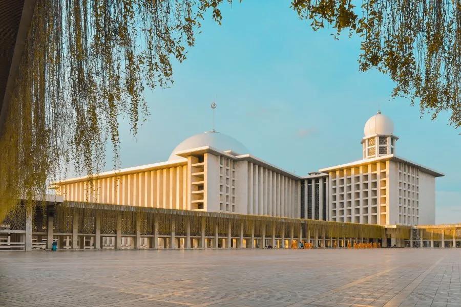 7 Masjid Terindah di Indonesia yang Cocok untuk Wisata Religi