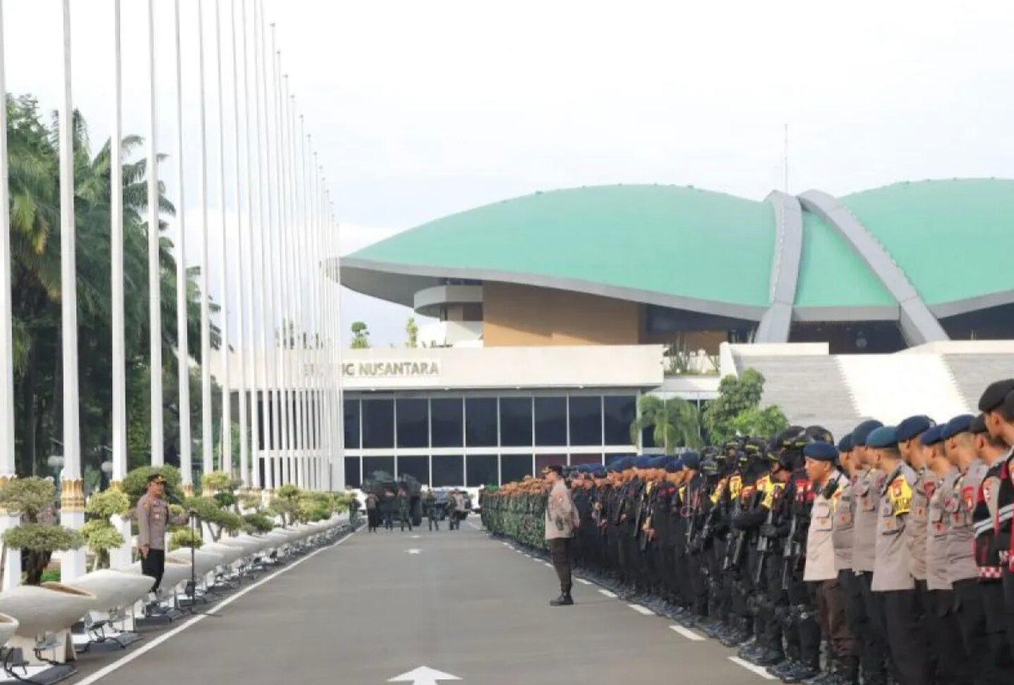 5.021 Personel Polisi Amankan Demo Tolak RUU TNI di Depan Gedung DPR