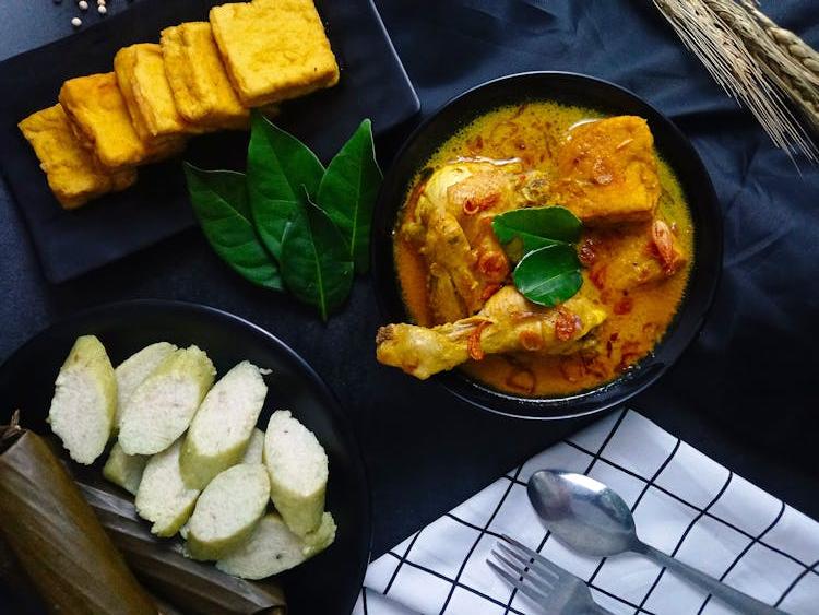 7 Makanan Khas Lebaran di Berbagai Daerah Indonesia