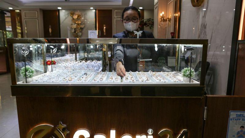 Harga Emas Antam Naik, UBS Justru Turun Hari Ini