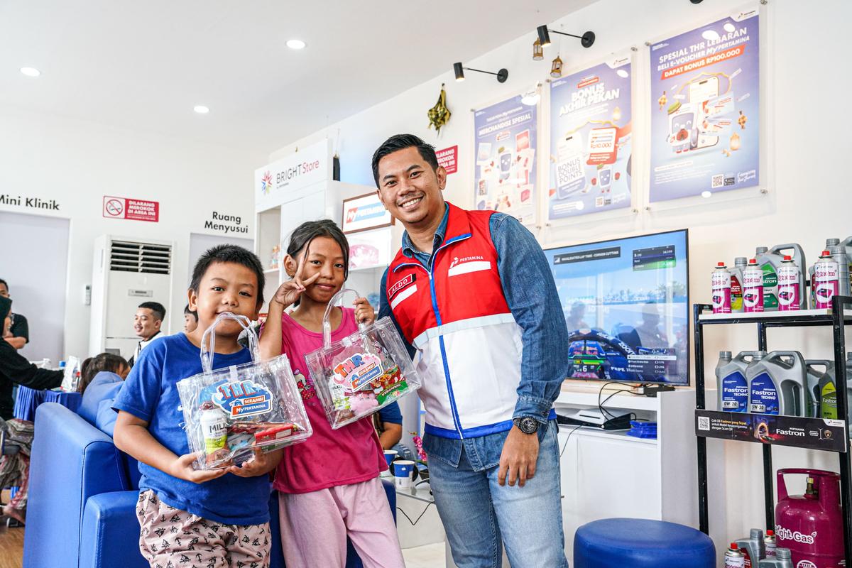 Ceriakan Momen Idulfitri, Pertamina Bagikan THR kepada Anak-anak