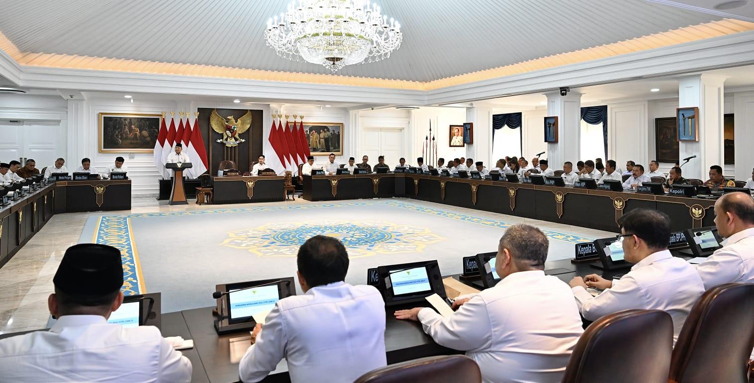 Menteri PANRB Hadiri Sidang Kabinet Bahas Persiapan Idulfitri