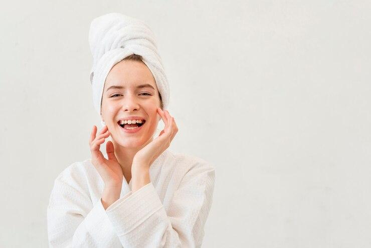 4 Tips Merawat Kulit Sensitif agar Tetap Sehat dan Glowing saat Lebaran