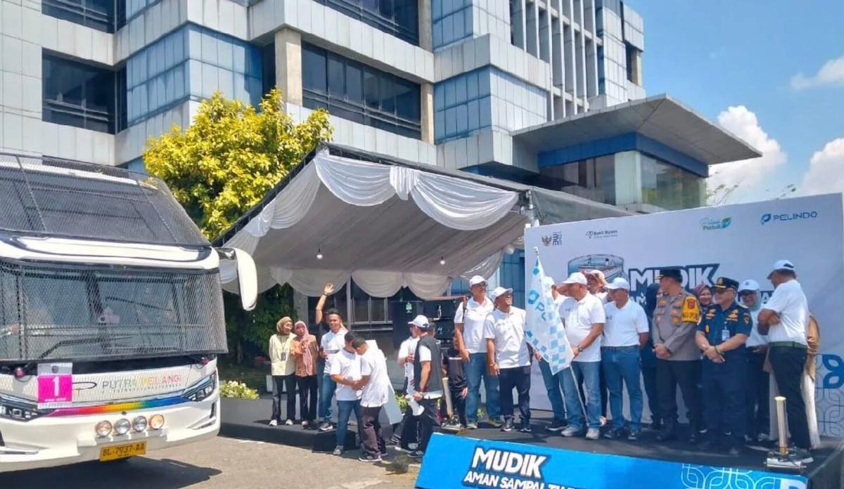 Pelindo Lepas 144 Pemudik dalam Program Mudik Gratis Bersama BUMN 2025