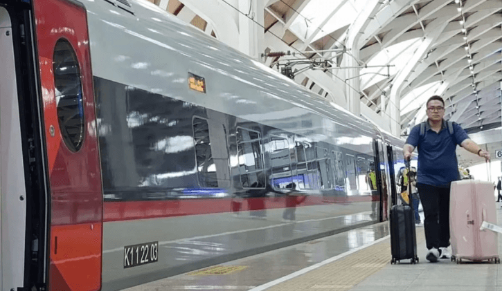 Imbauan KCIC untuk Penumpang dari Wilayah Bandung dan Cimahi