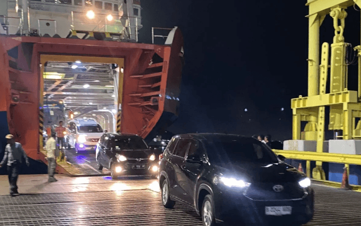 Arus Balik Lebaran 2025 di Pelabuhan Merak Didominasi Kendaraan Pelat B