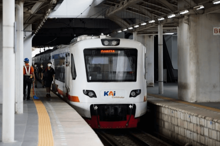 KAI Commuter Tambah Perjalanan Malam Commuter Line Basoetta untuk Arus Balik Lebaran