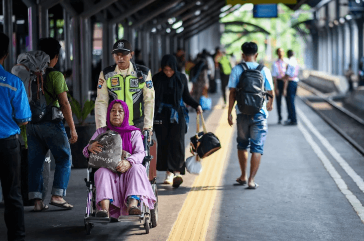KAI Siagakan Ribuan Petugas Keamanan di Stasiun KRL Selama Libur Lebaran