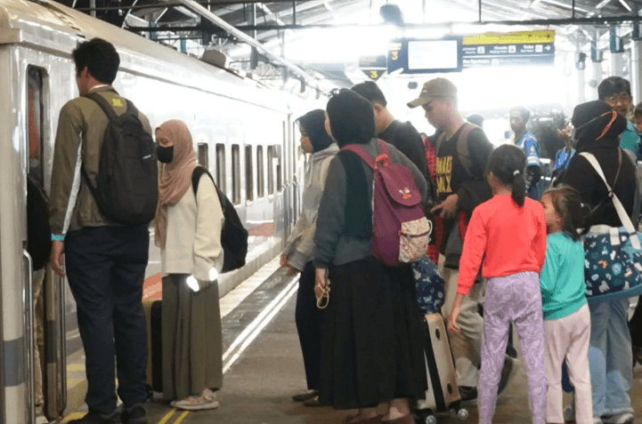 PT Kereta Api Indonesia (Persero) DAOP 6 Yogyakarta Mencatat Puncak Arus Balik Lebaran 2025 Mencapai 31.780 Orang