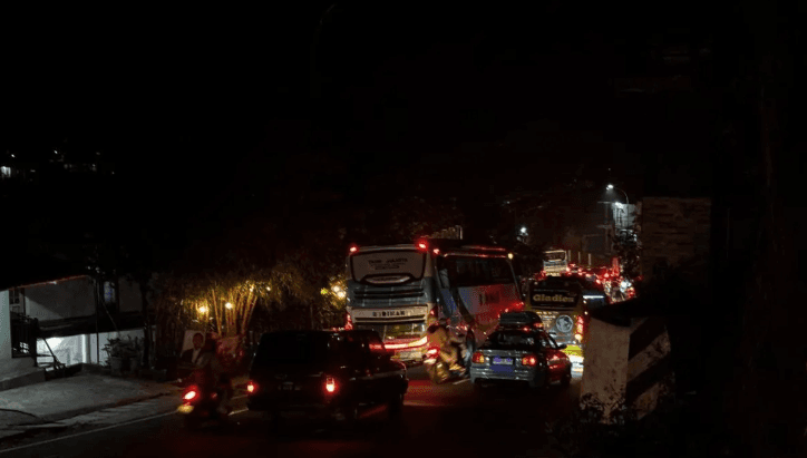 Volume Kendaraan di Jalur Nagreg Tembus 87 Ribu Unit, Diprediksi Jadi Puncak Arus Balik