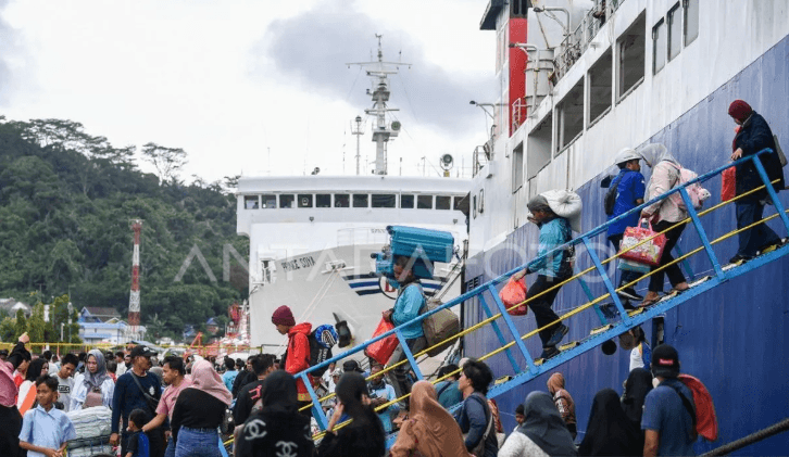 1.569 Penumpang Tiba di Samarinda dalam Puncak Arus Balik Lewat KM Queen Soya